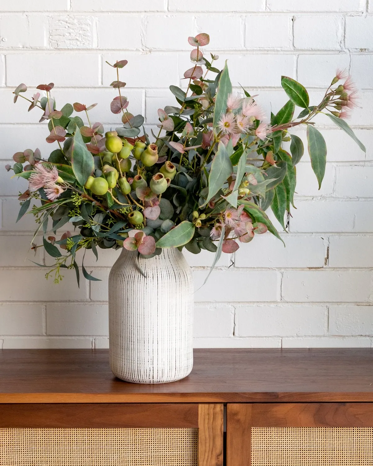 EUCALYPTUS SEED SPRAY GREEN